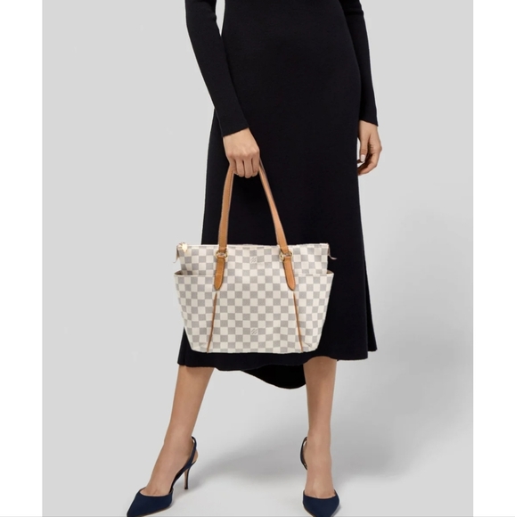 LOUIS VUITTON Azur shoulder Bag - Picture 9 of 16